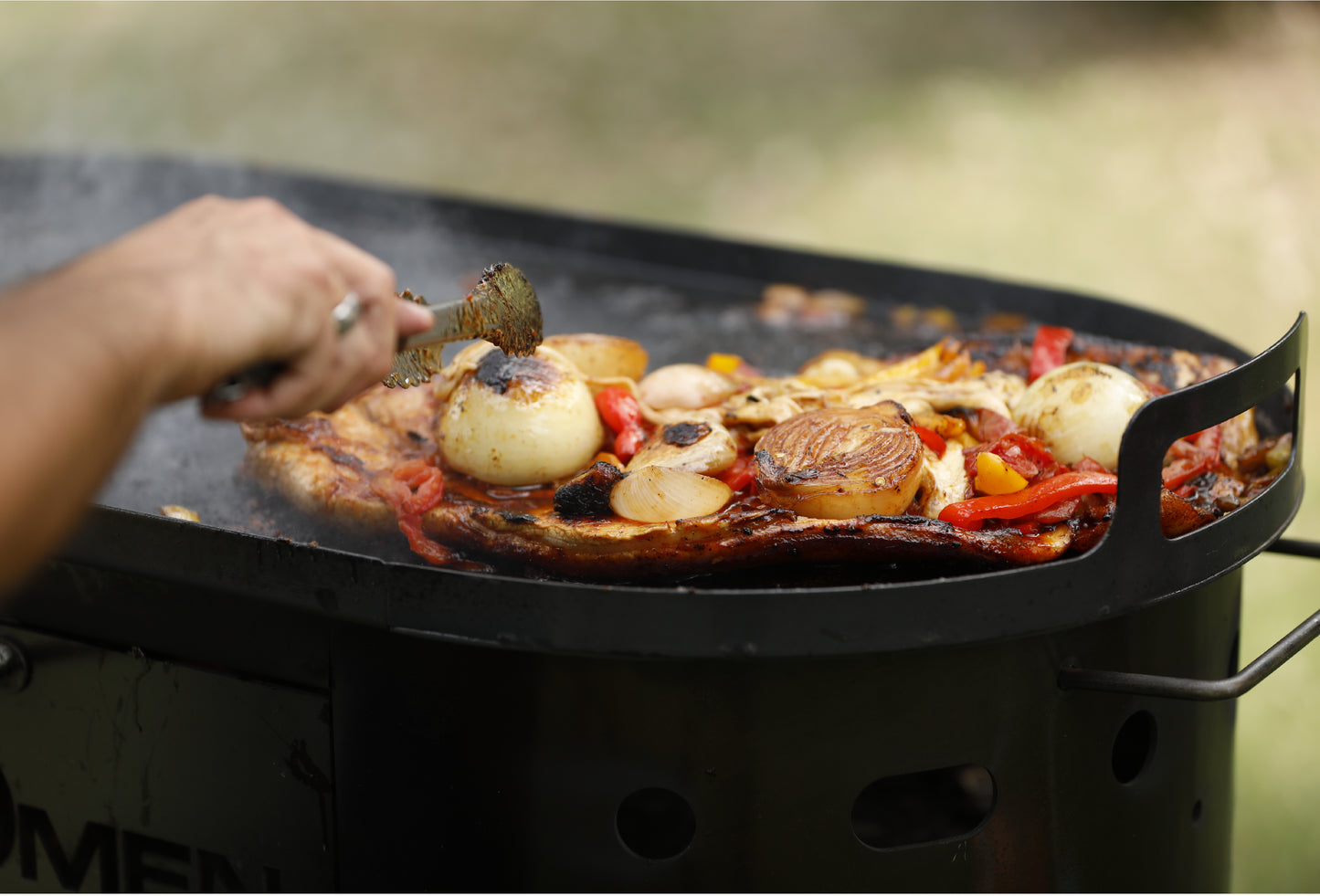 DUOMO OVAL MID SIZED BARBECUE