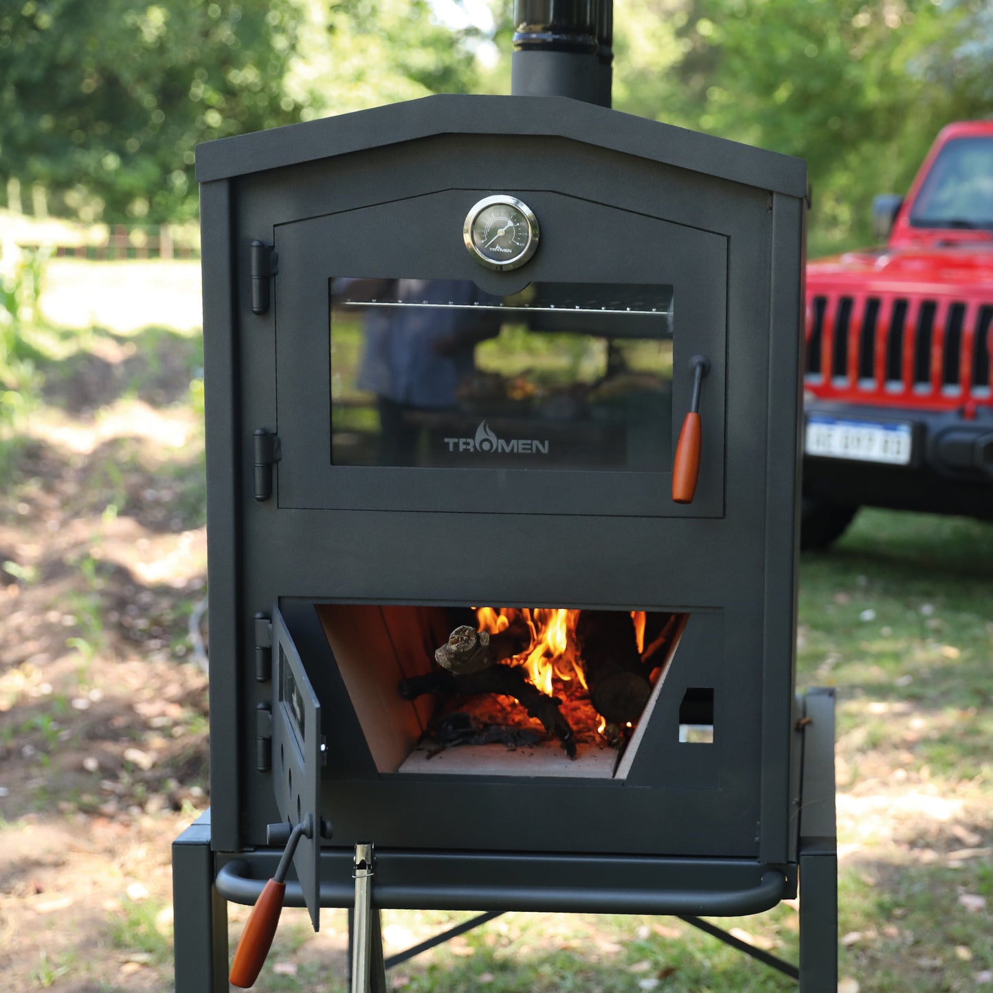 LARGE WOOD FIRED OVEN TRH